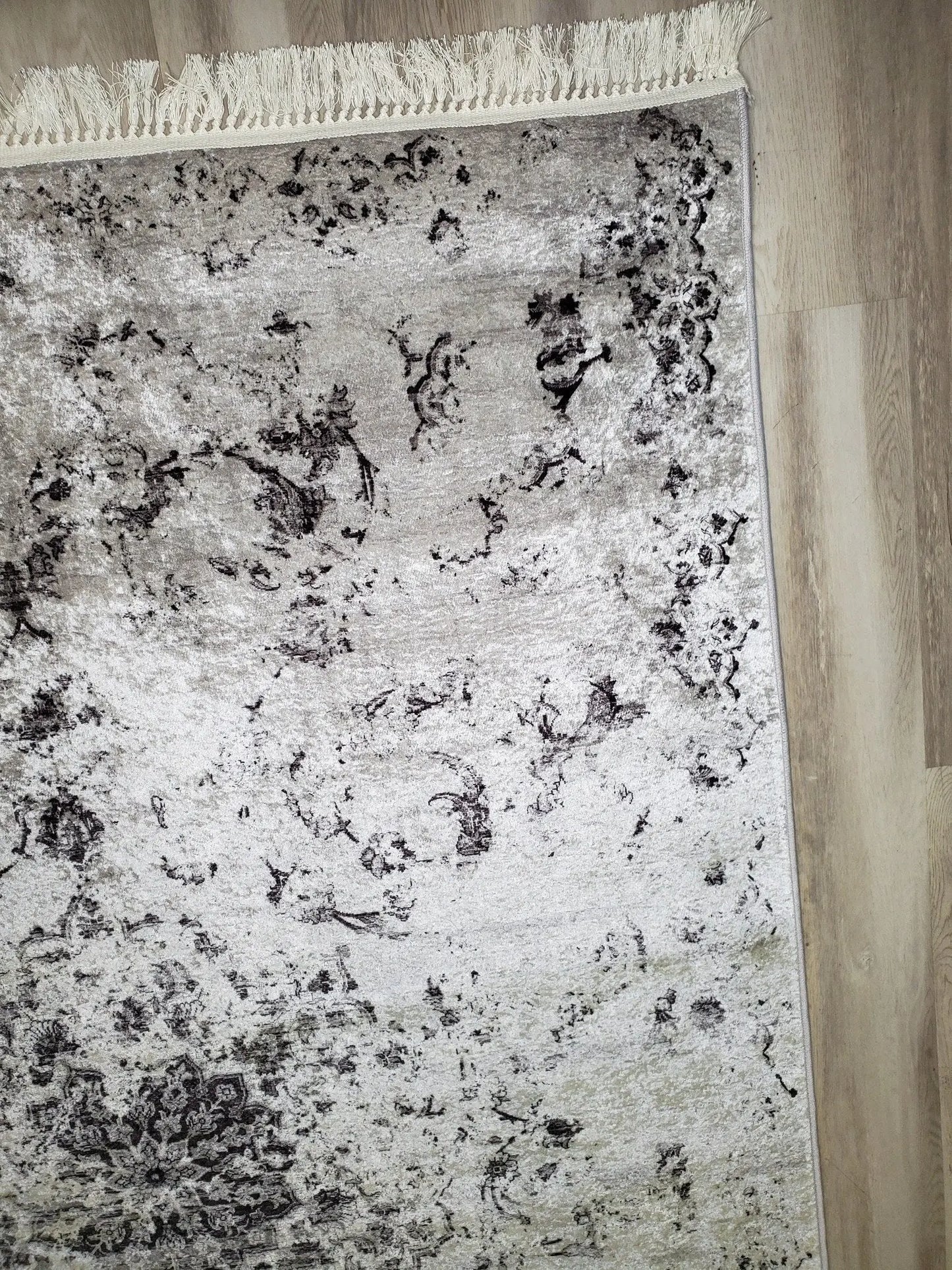 Esme Flatweave Grey Distressed Pattern Area Rug - Ladolerugsca