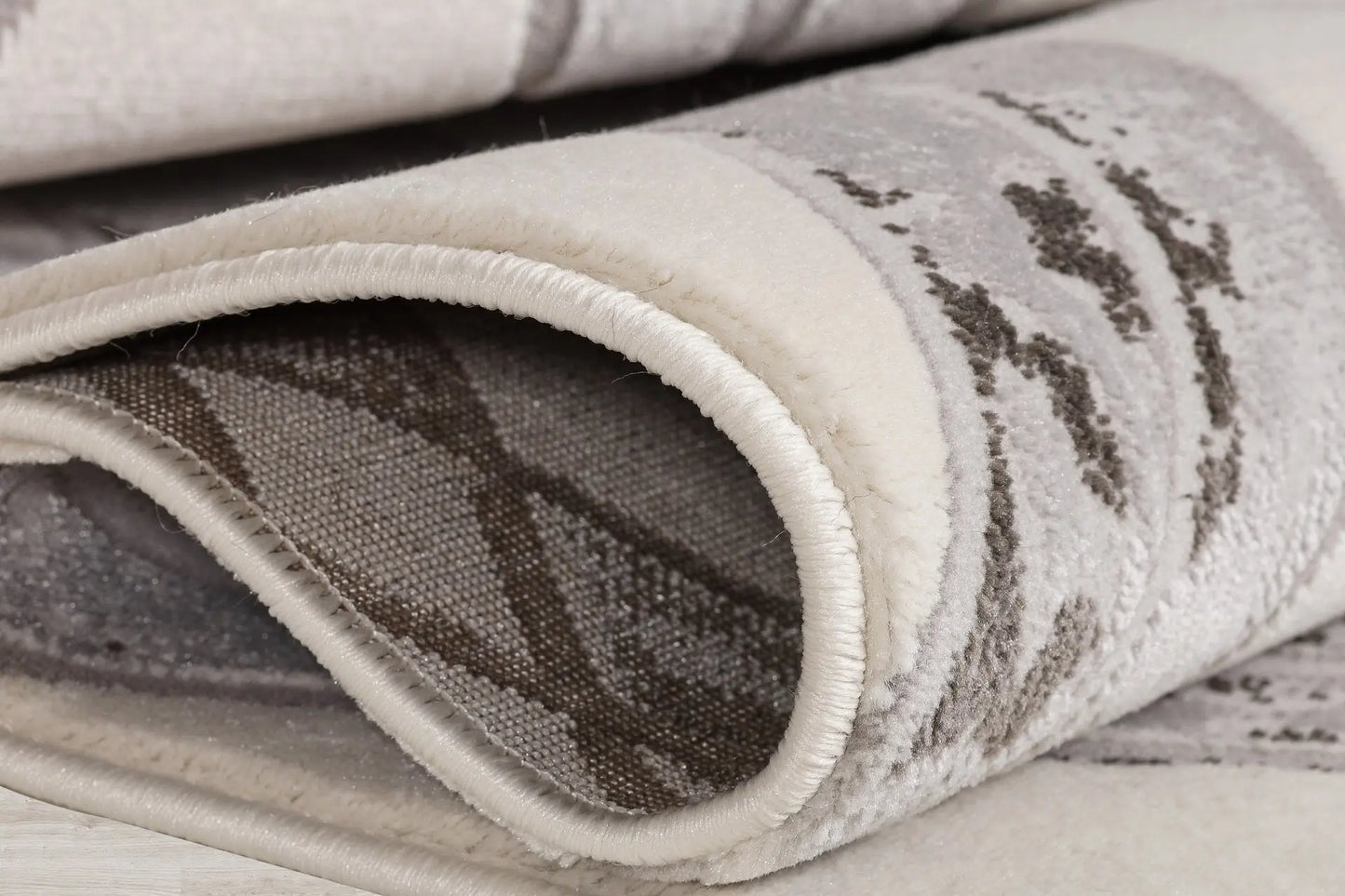 Barrington Ivory Grey Checks Pattern Area Rug - Ladolerugsca