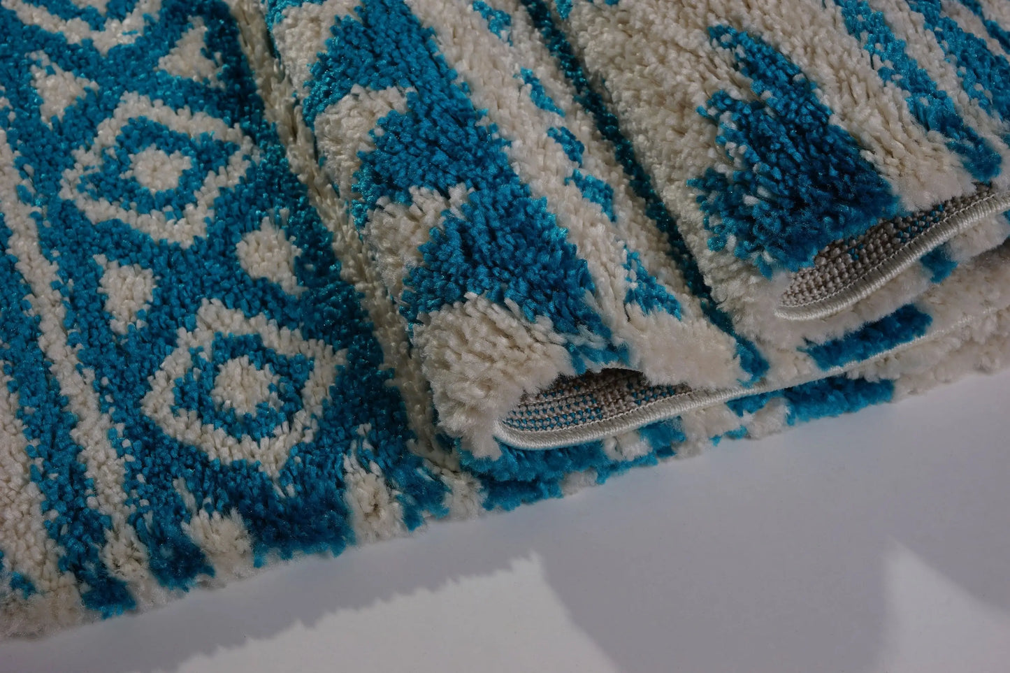 Damask Trellis Turquoise Ivory Shaggy Area Rug -