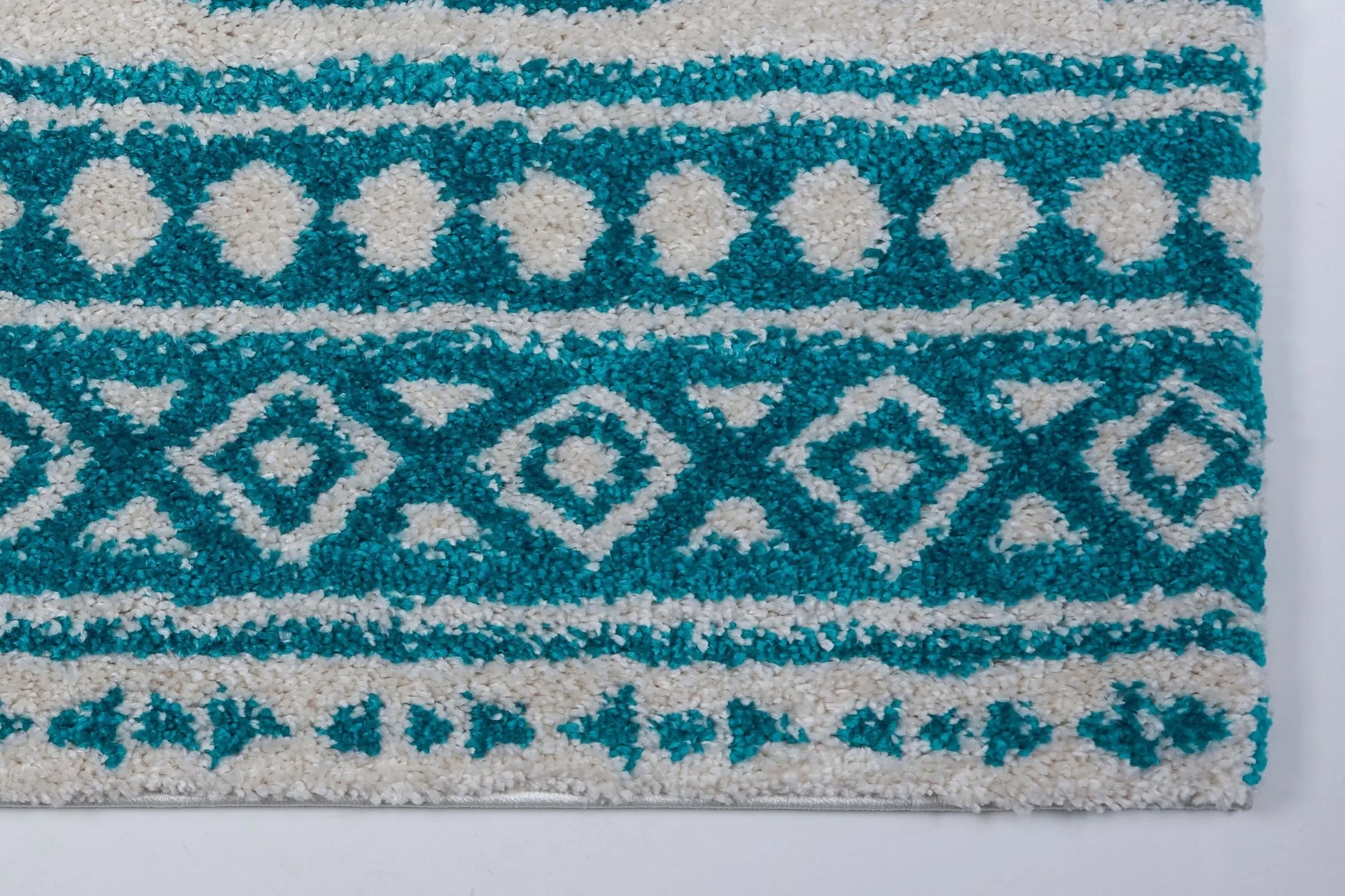 Damask Trellis Turquoise Ivory Shaggy Area Rug -