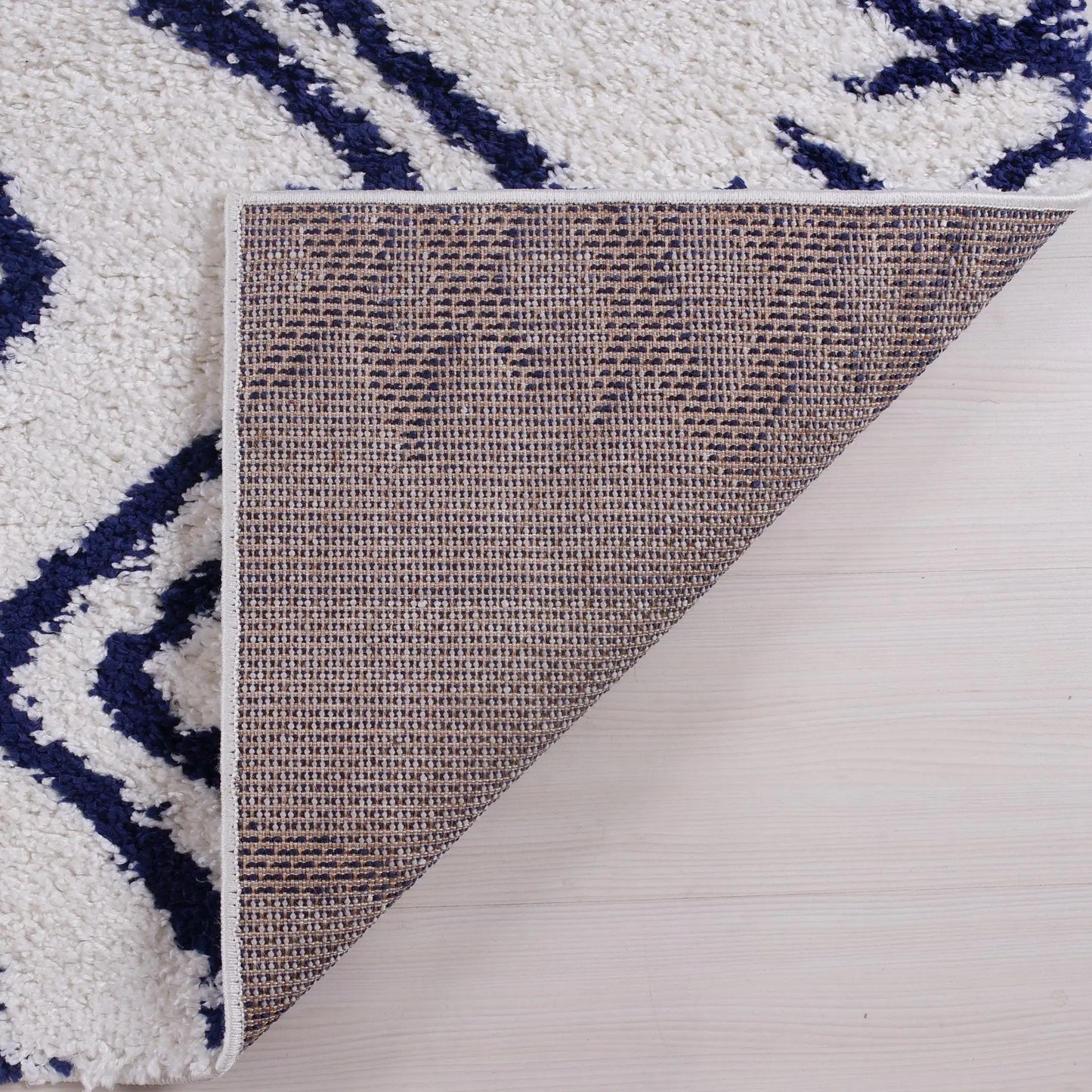 Casablanca Shaggy White Dark Blue Area Rug - Ladolerugsca