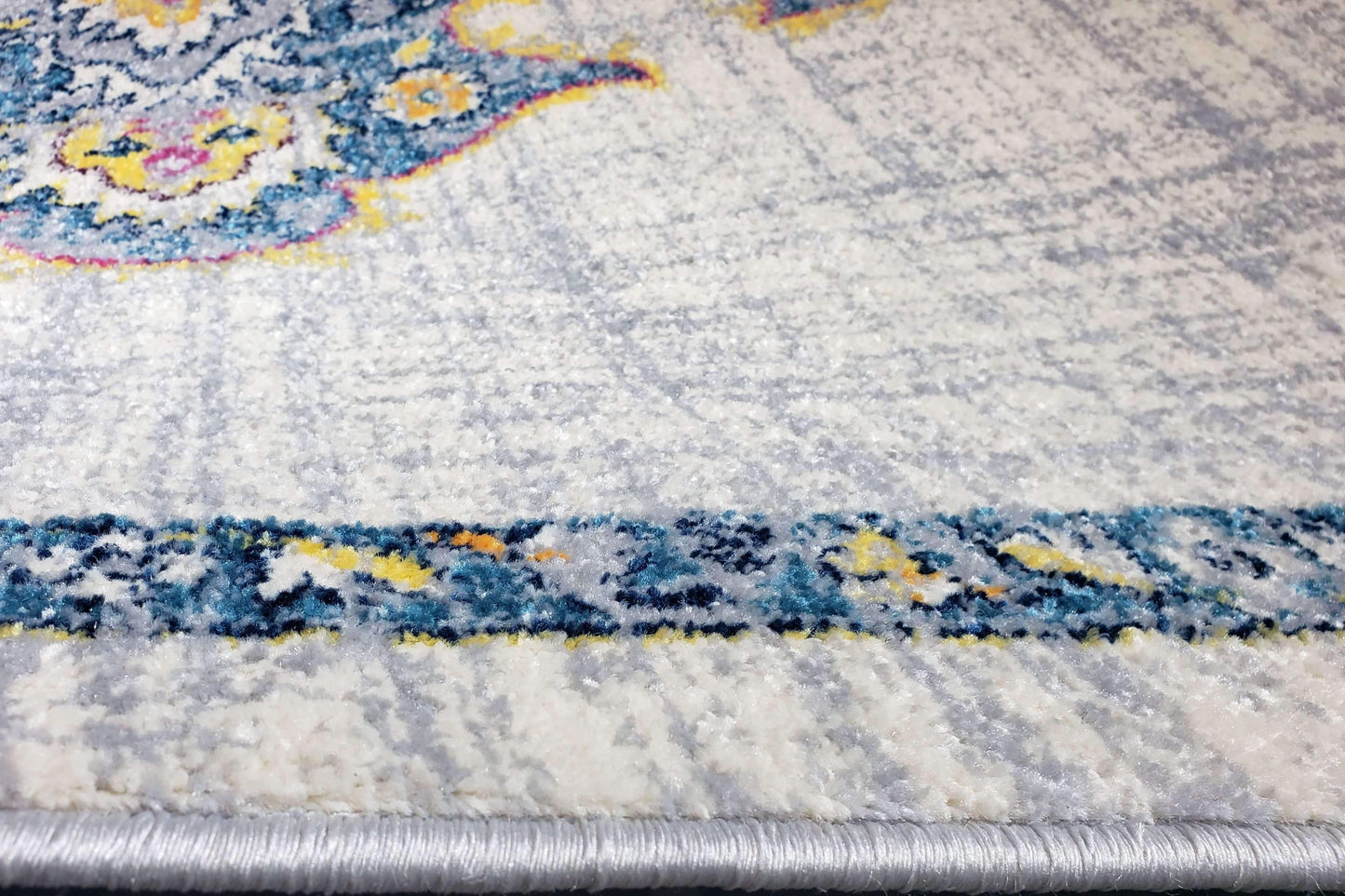 Geode Antique Style Indoor Polypropylene Carpet