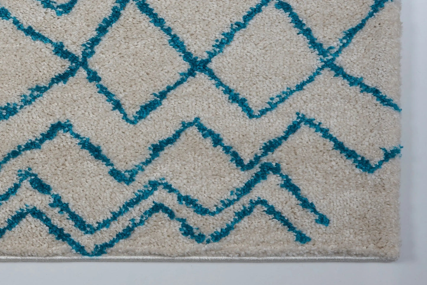 Shaggy Moroccan Ivory Turquoise Area Rug -