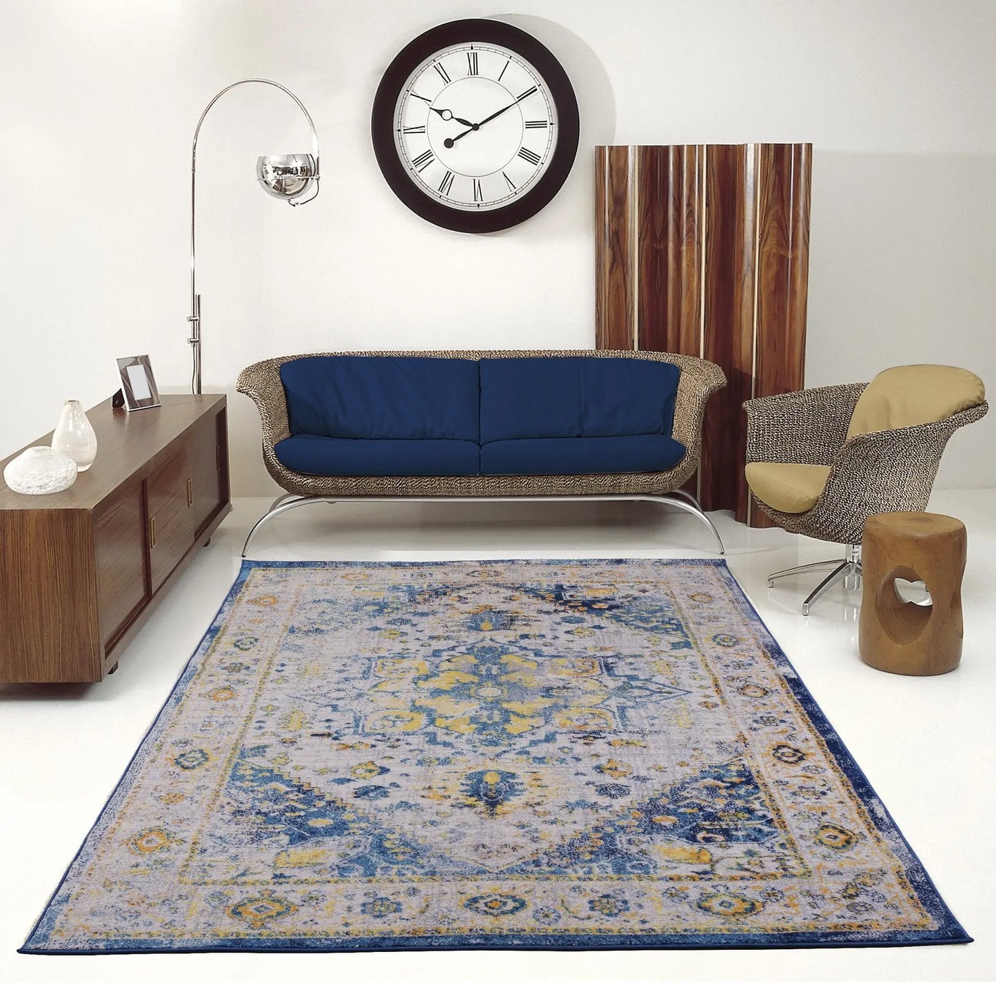 Modena Traditional Indoor Carpet in Living Room