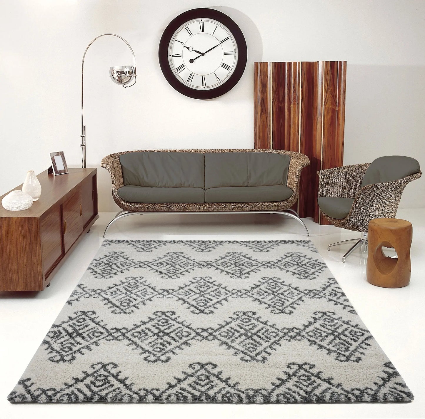 Oriental Motif Ivory Gray Shaggy Area Rug -