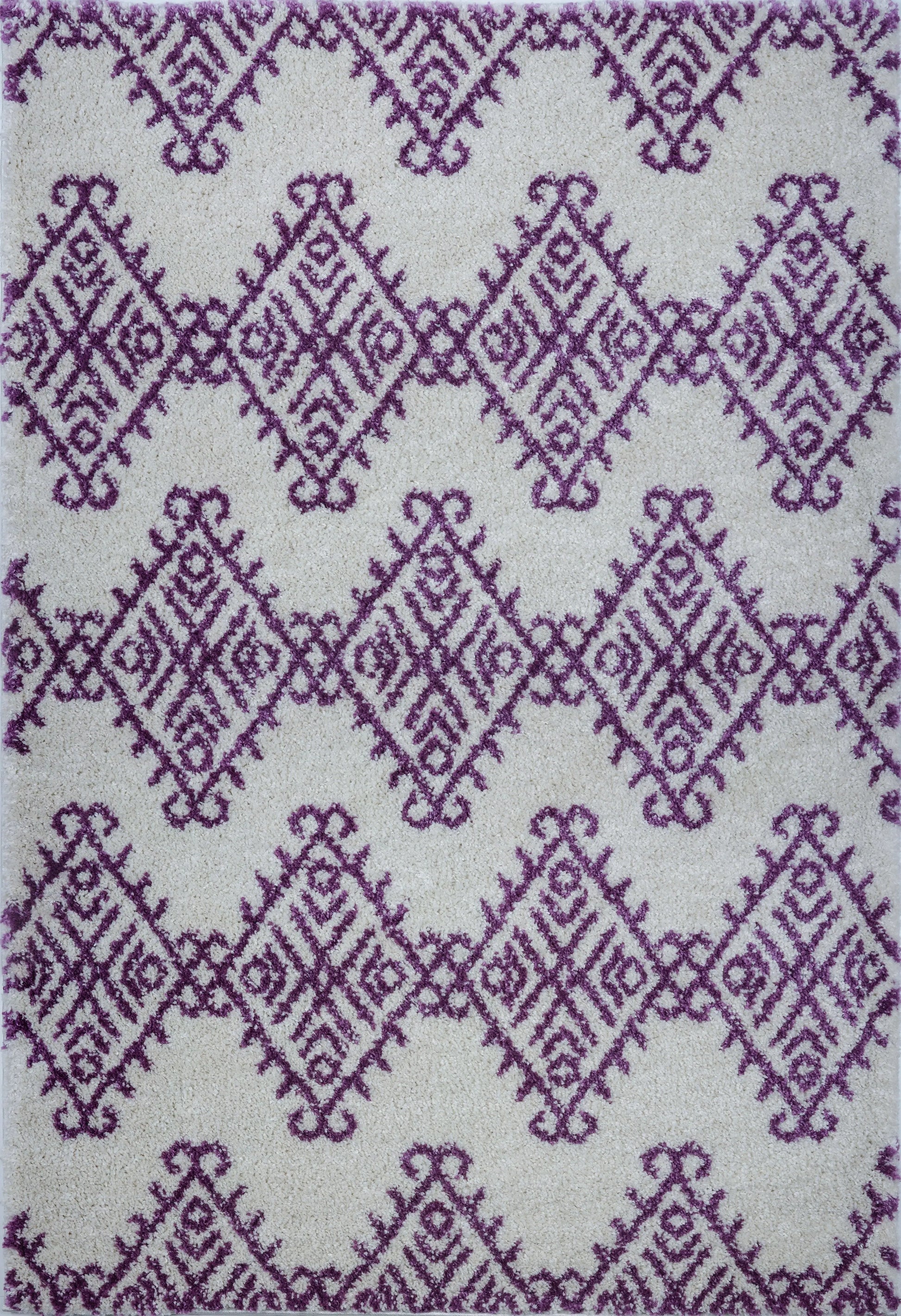 Oriental Motif Ivory Berry Shaggy Area Rug -