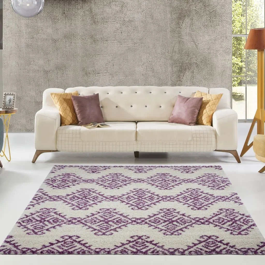 Oriental Motif Ivory Berry Shaggy Area Rug -