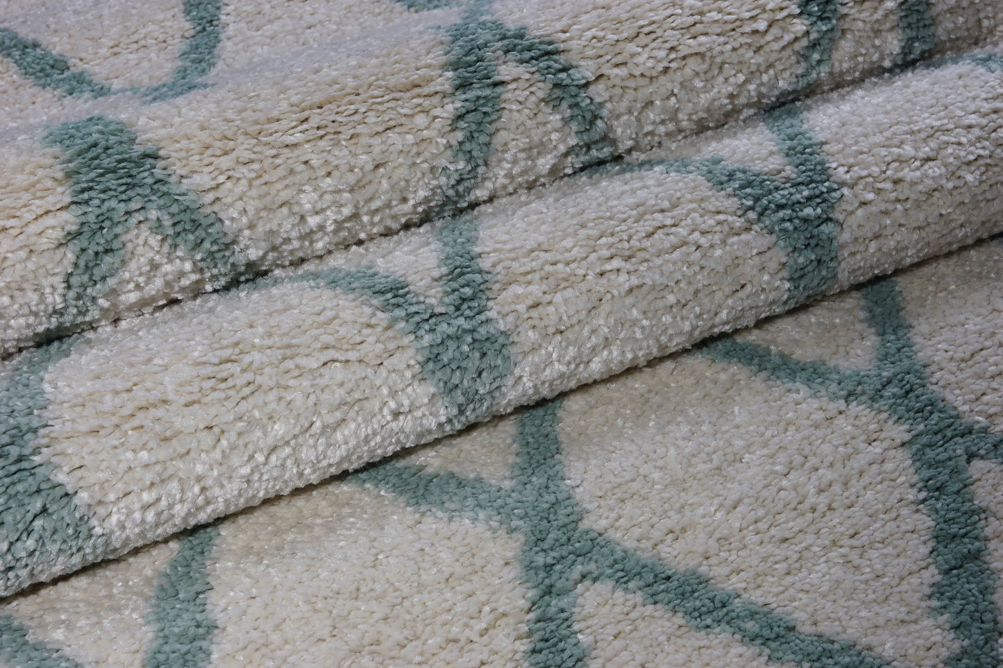 Toronto Trellis Ivory Aqua Green Area Rug -
