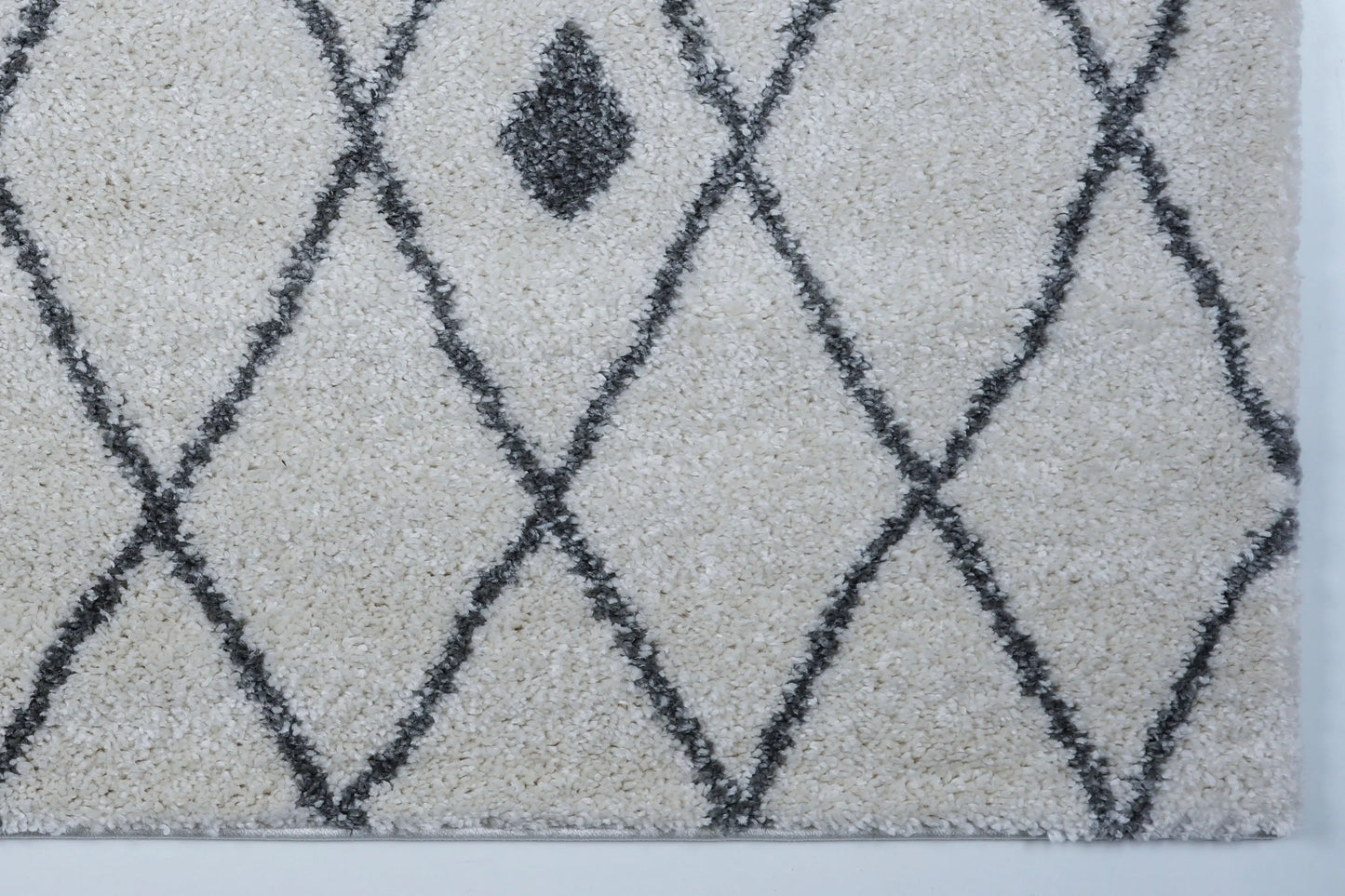Victoria Trellis Ivory Grey Shaggy Area Rug - Ladolerugsca