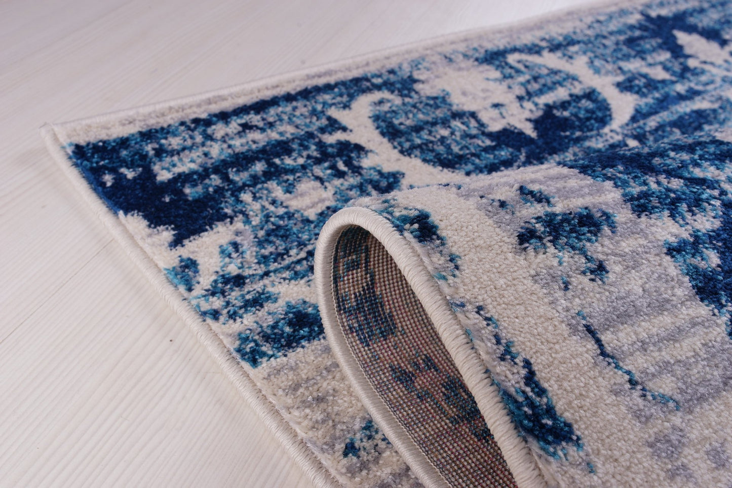 Kahina Traditional Botanical Style Mat Blue Carpets